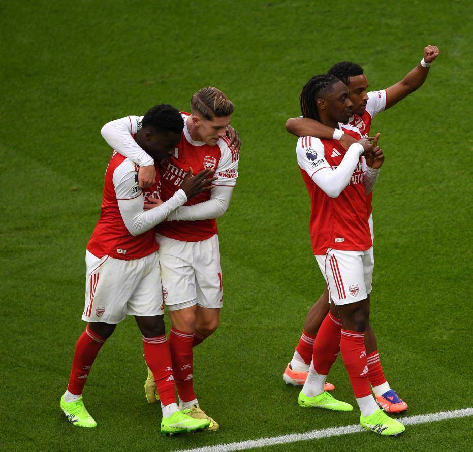 埃泽弑杀旧主，阿森纳1-0水晶宫豪取7连胜，曼城翻车塔帅笑纳大礼